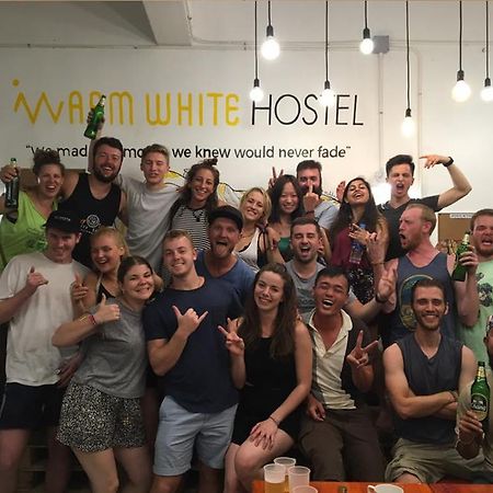 בנגקוק Warm White Hostel מראה חיצוני תמונה