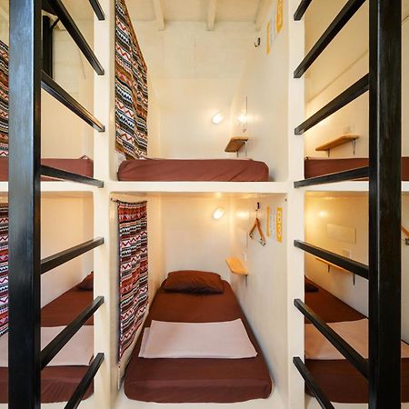 בנגקוק Warm White Hostel מראה חיצוני תמונה