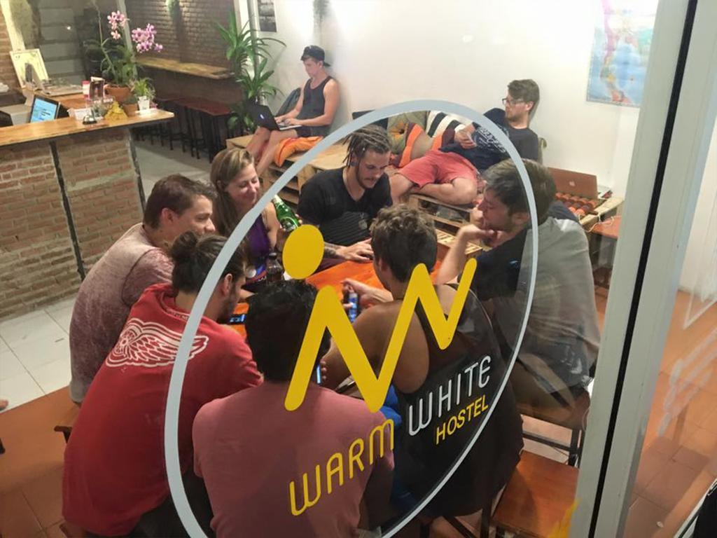 בנגקוק Warm White Hostel מראה חיצוני תמונה