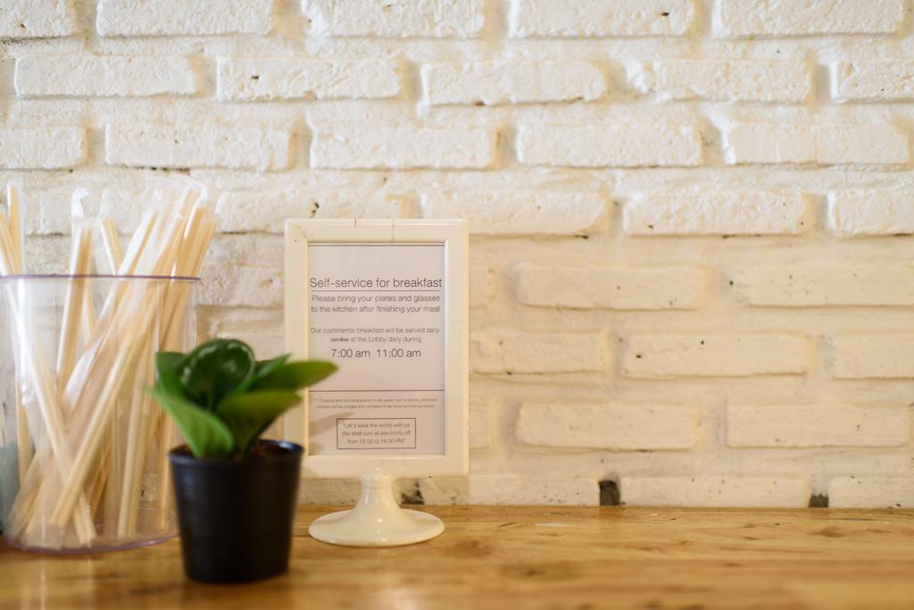 בנגקוק Warm White Hostel מראה חיצוני תמונה