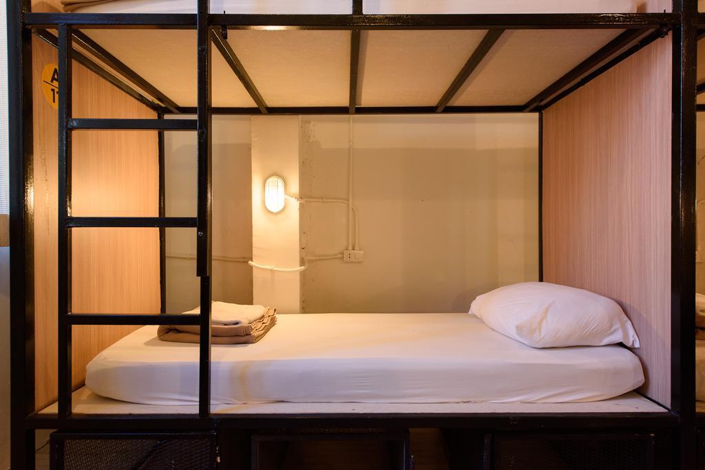 בנגקוק Warm White Hostel מראה חיצוני תמונה