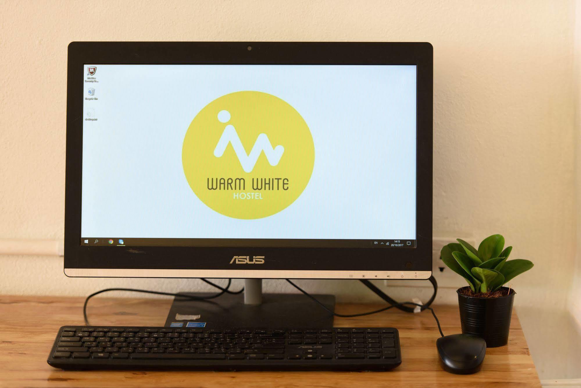 בנגקוק Warm White Hostel מראה חיצוני תמונה